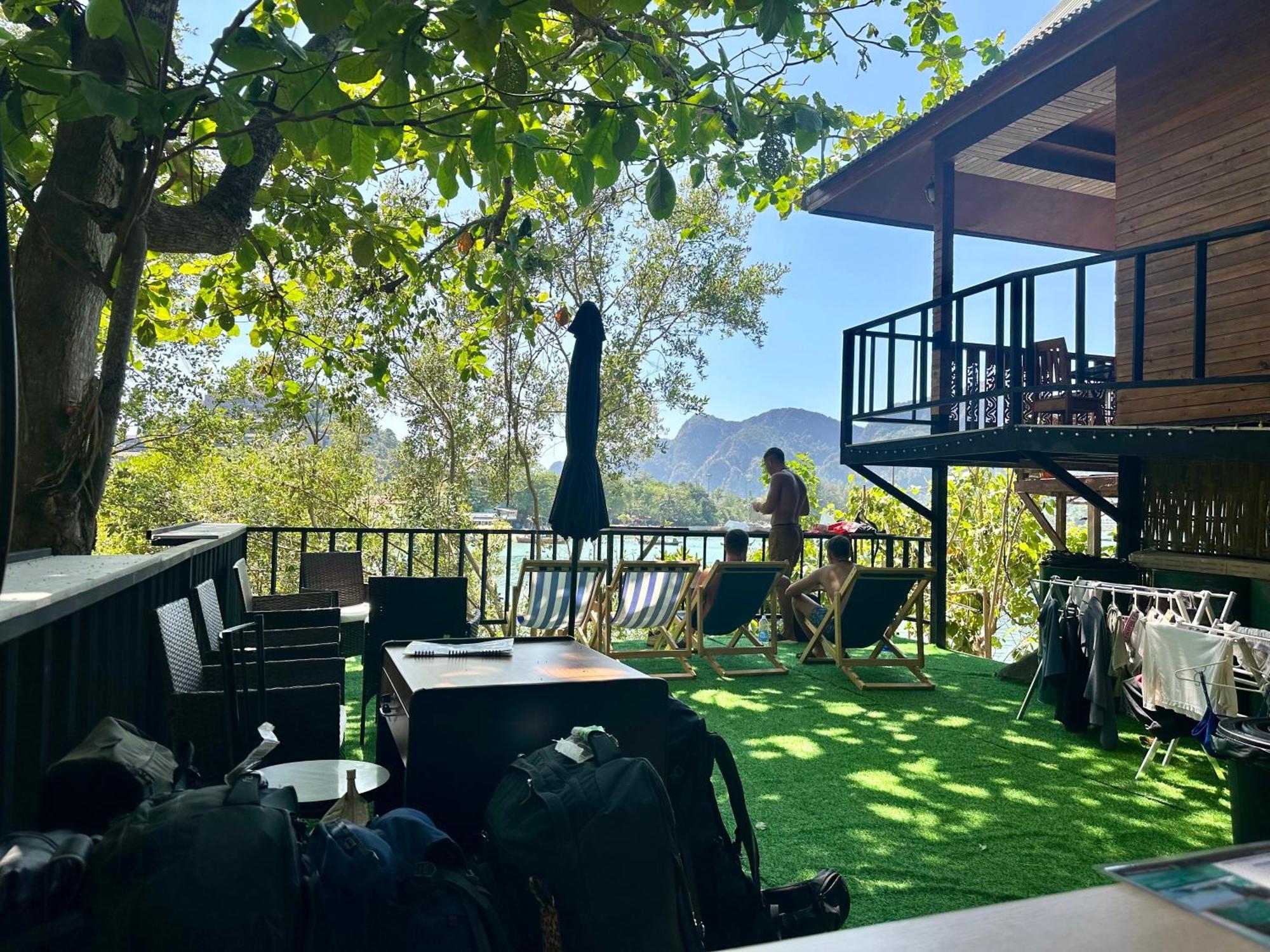 Sweed Dee Seaview Hostel جزيرة في في المظهر الخارجي الصورة