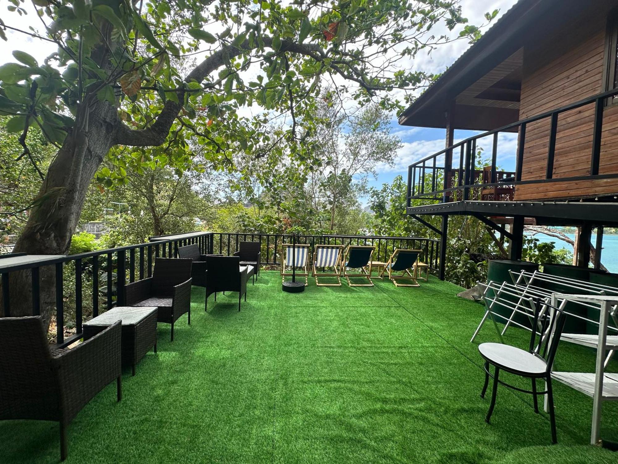 Sweed Dee Seaview Hostel جزيرة في في المظهر الخارجي الصورة